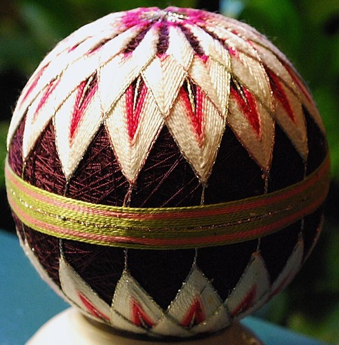 Vtg JAPANESE TEMARI THREAD HAND BALL Traditional Handmade FOLK ART Large Purple - Picture 20 of 23