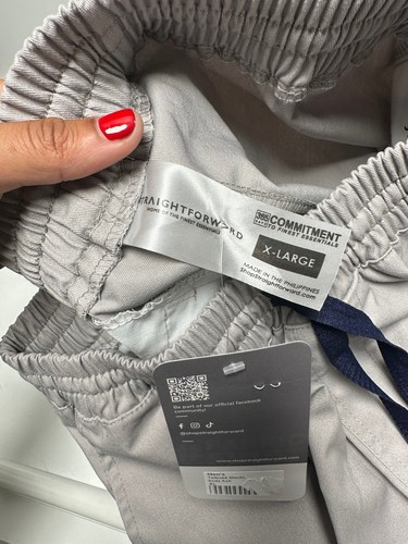 GERADE GESCHNITTENE SHORTS - KLASSISCH NEUTRAL - Bild 5 von 12