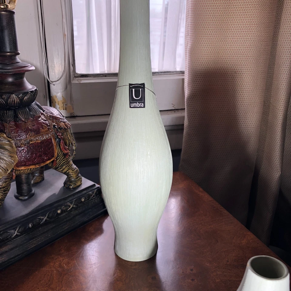 RARO Par de Vaso Umbra – Design Moderno dos Anos 2000 – 16" Feixe e Casca de 6,5" – Verde Cacto - Imagem 3 de 4