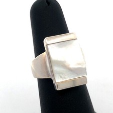 Vintage 925 Sterling Silver Rectangle Mother of Pearl Modernist Statement Ring
