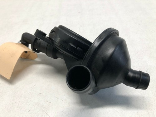 BMW 3er E46 Facelift 316i Limousine Kurbelwellenentlüftung 7503519