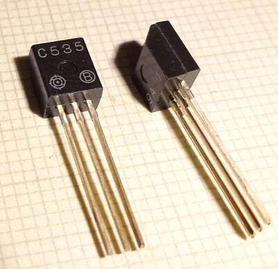2x Transistor    2SC535       C535    NEU    Versand aus Deutschland   105-20-44