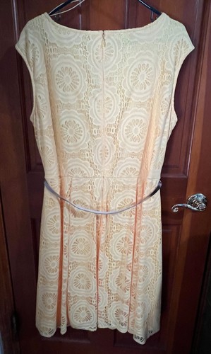 Gelbes Spitzenkleid London Style Collection Schlüsselloch Fit & Flare Größe mit Gürtel 16W - Bild 6 von 13