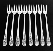 1953 JUBILEE WM ROGERS INTERNATIONAL SET OF 8  COCKTAIL SEAFOOD FORKS 5 1/2" HTF
