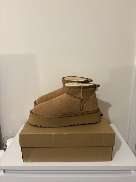 UGG Platform Australia Women’s Classic Mini II Boot Chestnut Size UK 4 
