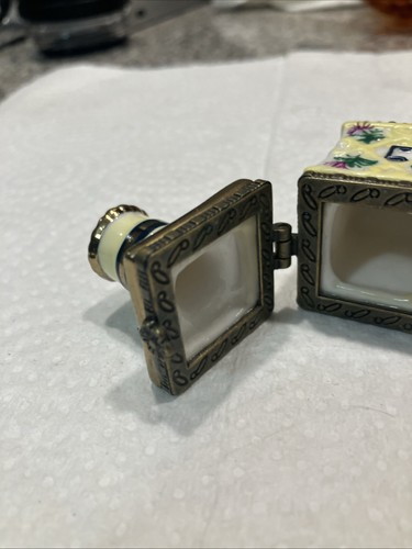 VTG Porcelain Ivory Multi Colored Hinged Trinket Box Hanukkah Dreidel Shaped - Picture 10 of 12