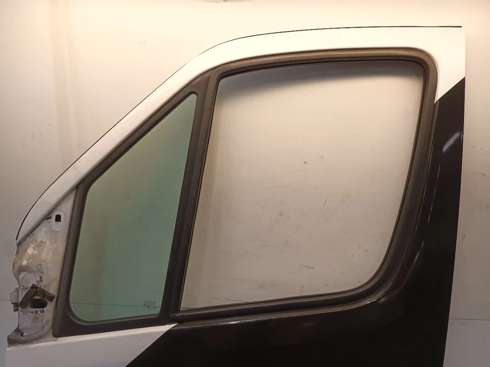 Puerta delantera izquierda Mercedes-Benz Sprinter 3.5-T  313 CDI - Imagen 2 de 4