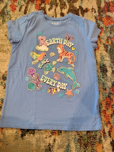 The Children's Place Earth Day Every Day Tee, L (10/12)