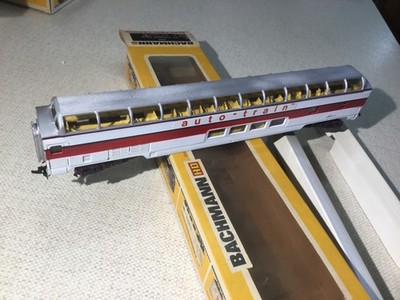 BACHMANN HO 85' Passenger Coach Car.  auto-train.  NIB. #1252