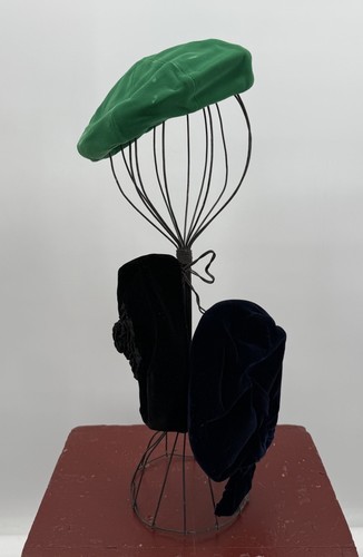 Lot Of 3 Vintage Ladies Velvet Berets Black B Forman, Green Velvet, Navy Blue - Picture 1 of 24