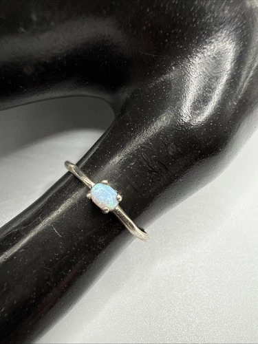 VTG Dainty China 925 Sterling Silver Opal Ring. Size 7.5. Grams .9. Signed SU
