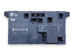 Mercedes Benz W203 Türsteuergerät vorne links 2118208185 - Türmodul Steuergerät
