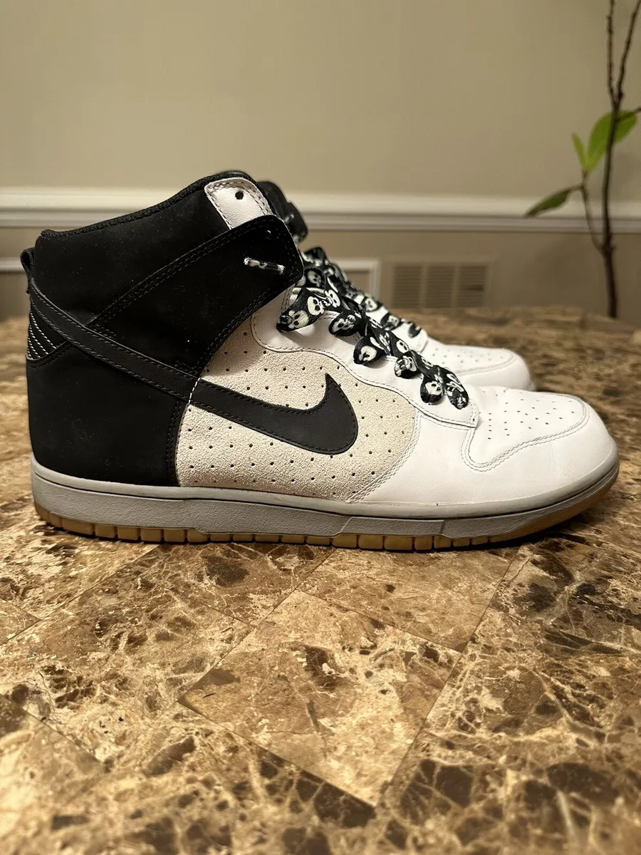Nike sb dunk deals high black and white