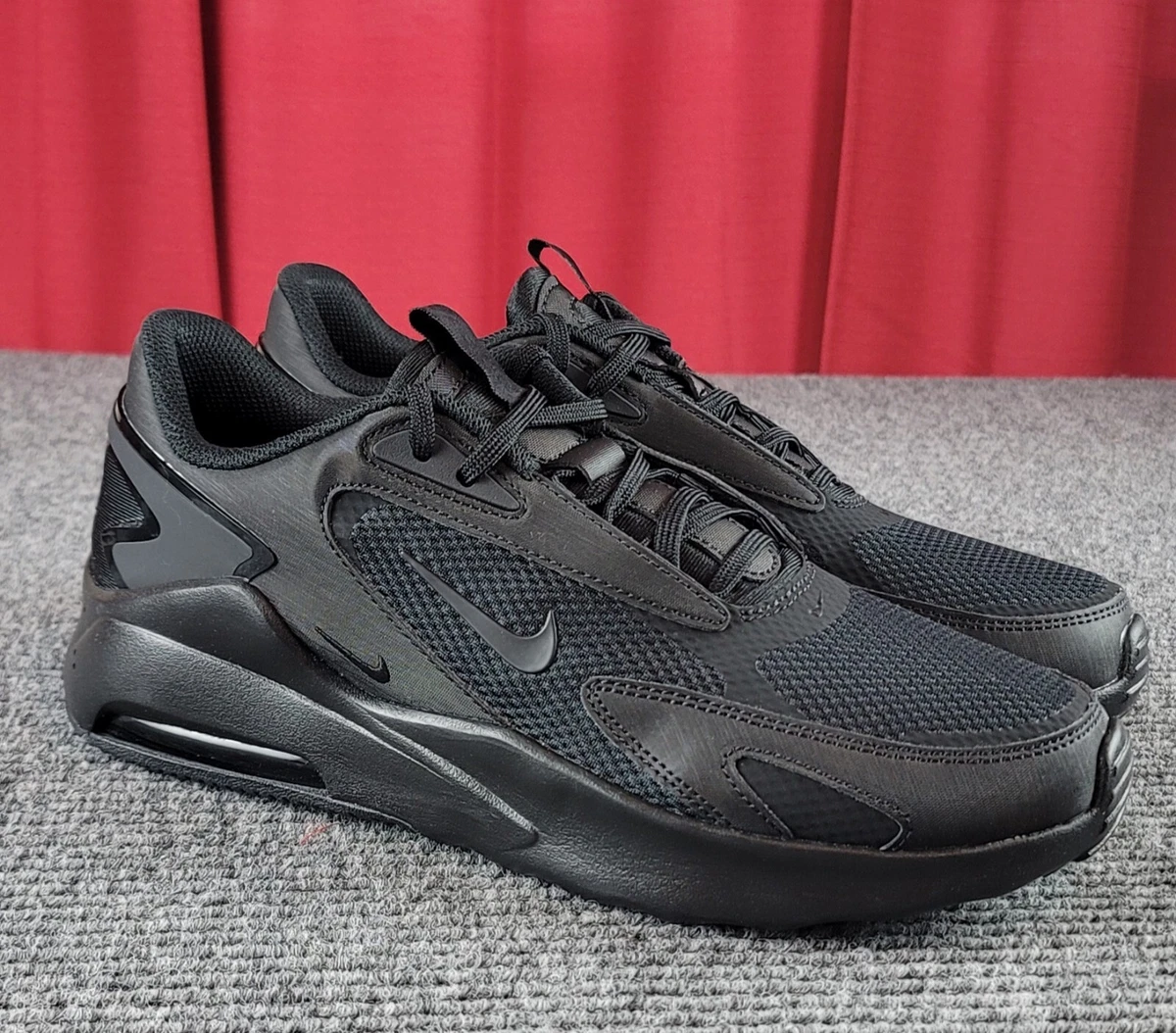 triple black nike shoes