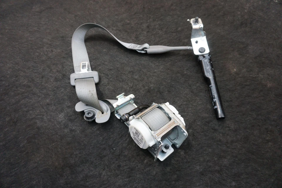 Retractor de cinturón de seguridad delantero izquierdo LC5BS612D65 Lincoln Aviator Reserve U611 2020-23 Foto 3 de 4