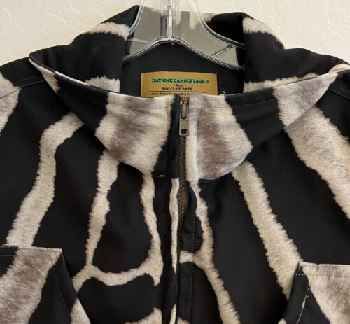 DAY ONE CAMOUFLAGE Womens’ Large Zebra Cowboy Suede Vest Size Large - Picture 4 of 11