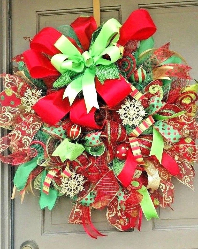 Corona de puerta de entrada de Navidad hecha a mano grande 24" malla decorativa decoración de copo de nieve dorado Foto 2 de 4