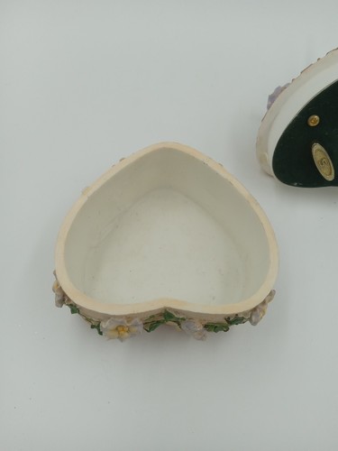 VINTAGE Hummingbird TRINKET BOX Music Box Beneath My wing 4.75" - Picture 7 of 15