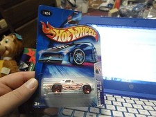 1957 T-Bird Star Spangled 2 2/5 2004 124 Hot Wheels Mint on Card