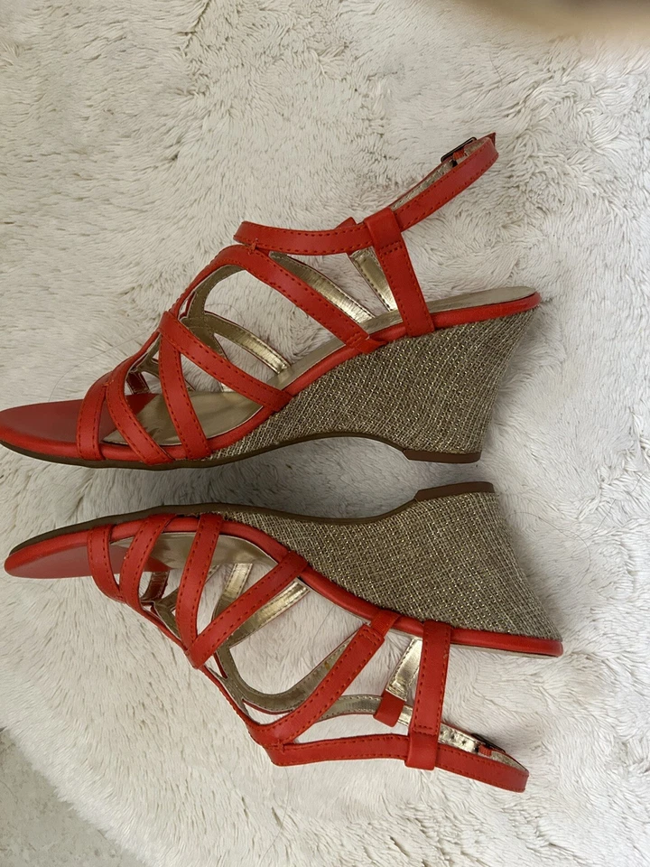 Zapatos de cuña Sam And Libby talla 6,5 Foto 3 de 4