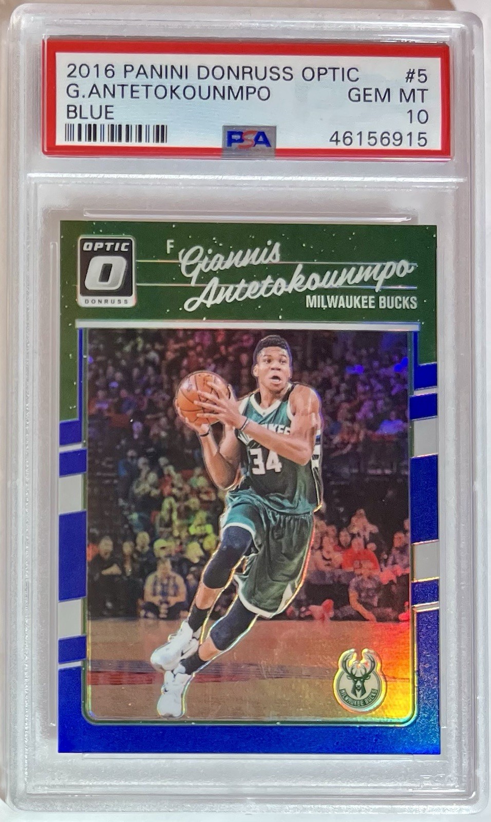 Giannis Antetokounmpo PSA 10 2016-17 OPTIC HOLO BLUE PRIZM /49 1st Yr Optic!