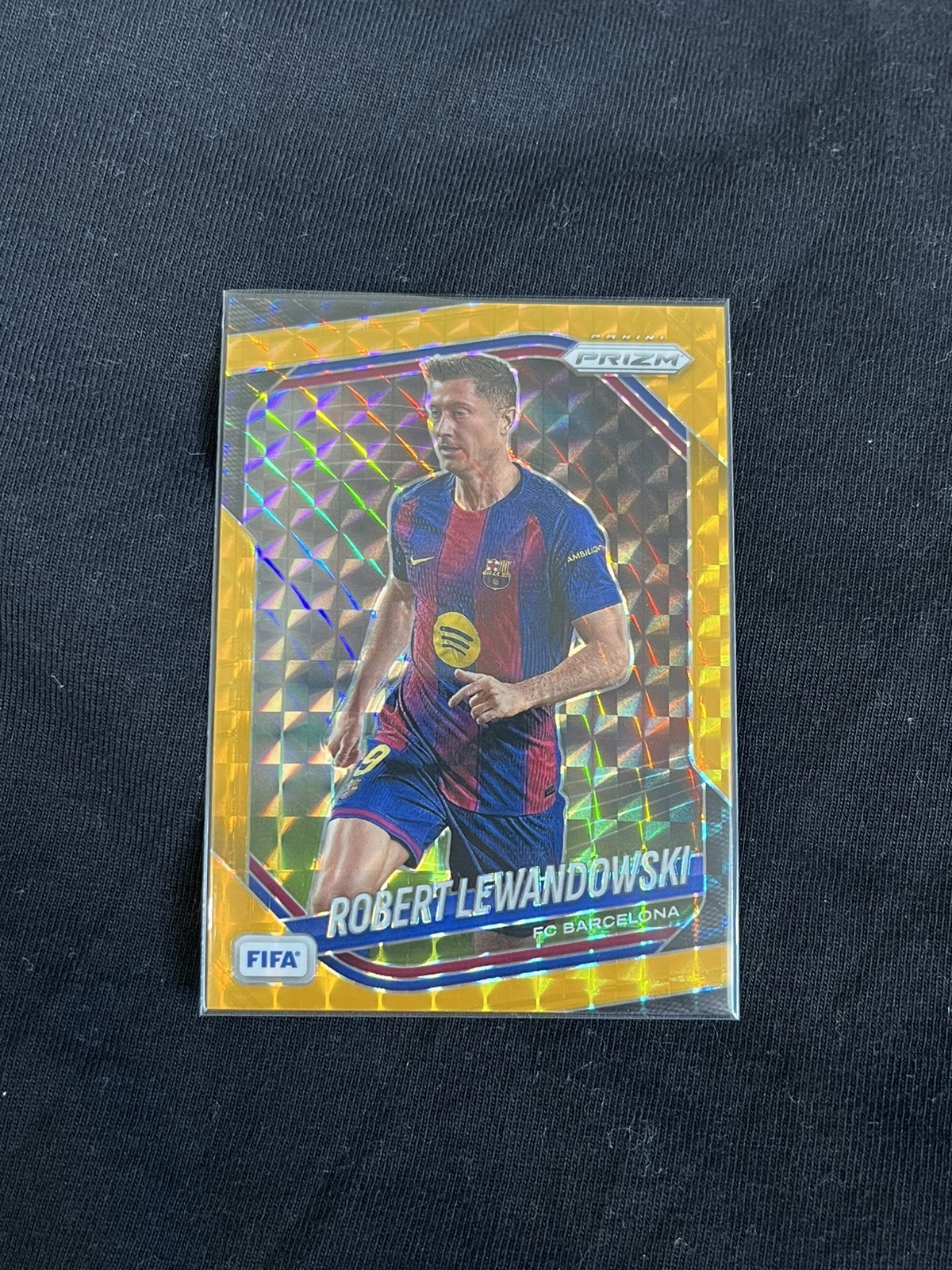 Robert Lewandowski Gold Shimmer 6/10 2025-26 Panini Prizm FIFA view 1