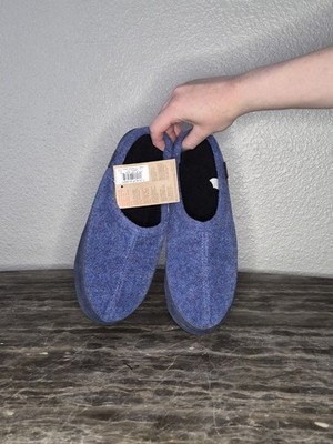 NWT Acorn Women's Slippers Plush Scuff Blueberry Size 6 1/2 - 7 1/2 