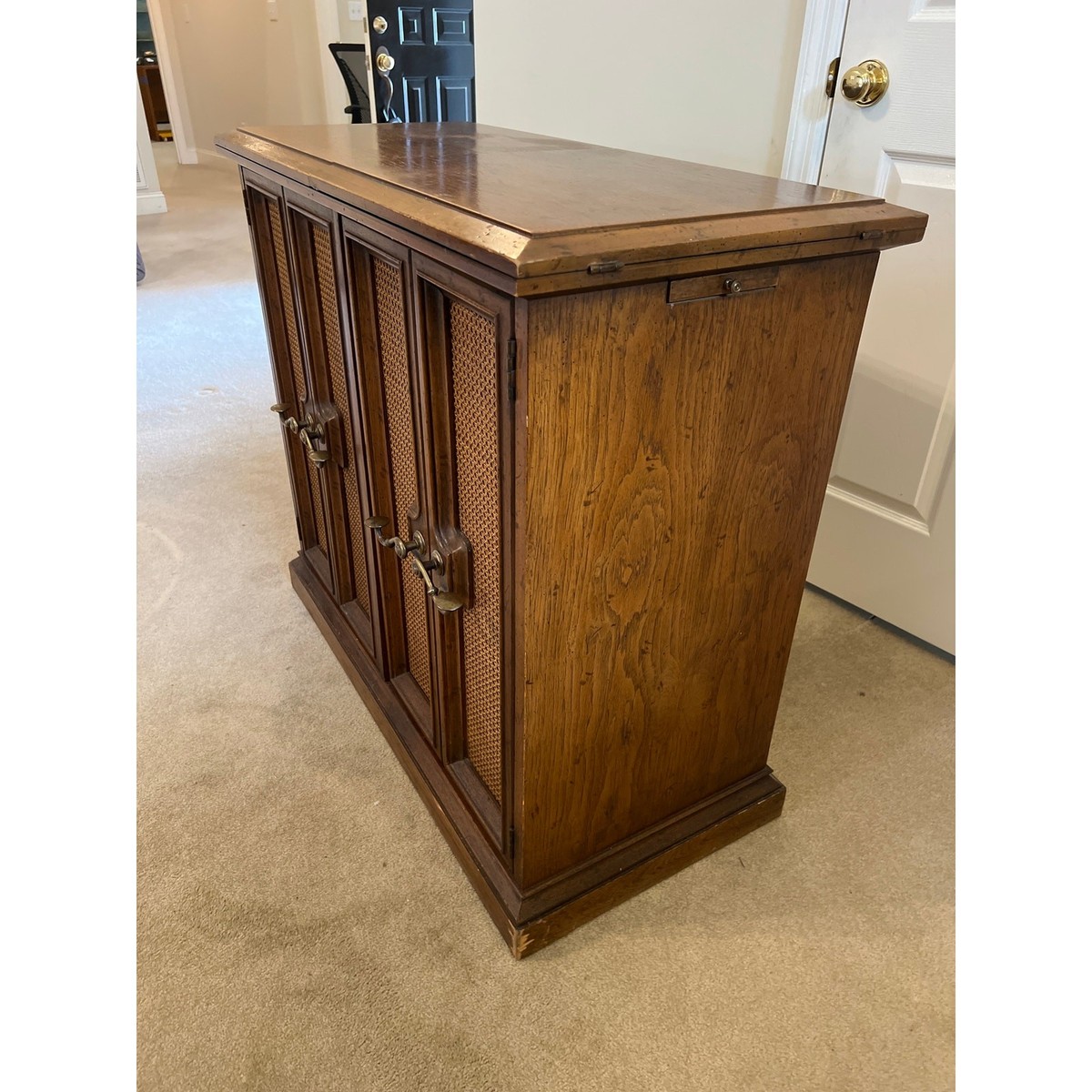 Drexel Heritage Wood Folding Expandable Buffet Cabinet 38x34x18