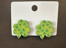 Woman  s/Girls St Patrick  s Day Shamrock Green Clover Stud Earrings