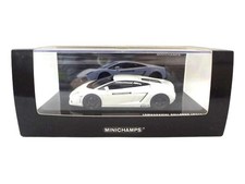 MINICHAMPS White Lamborghini Academy 1/43 Lamborghini Gallardo LP560-4 2008