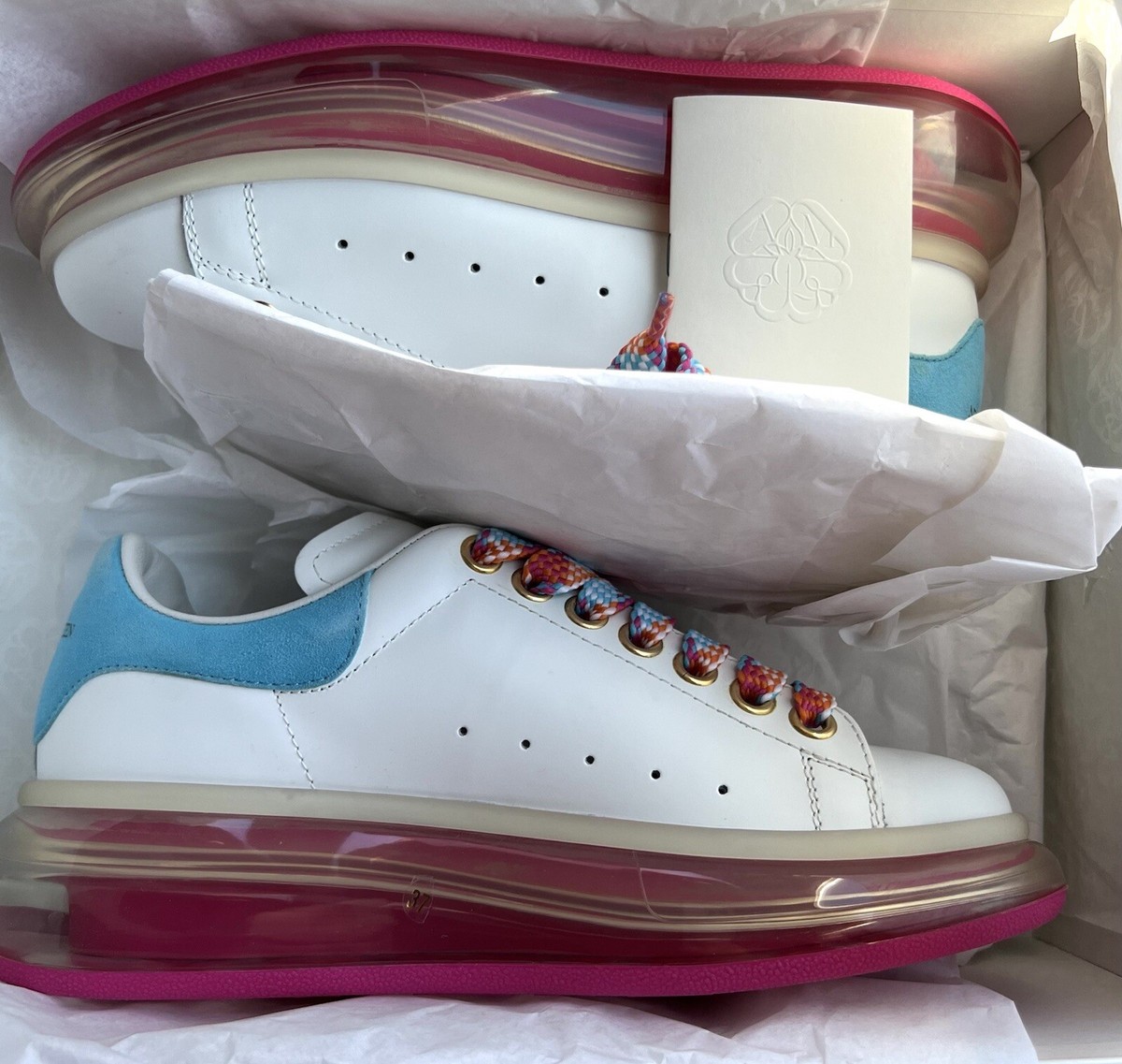 $590 Alexander McQueen Larry Oversized Transparent Sole