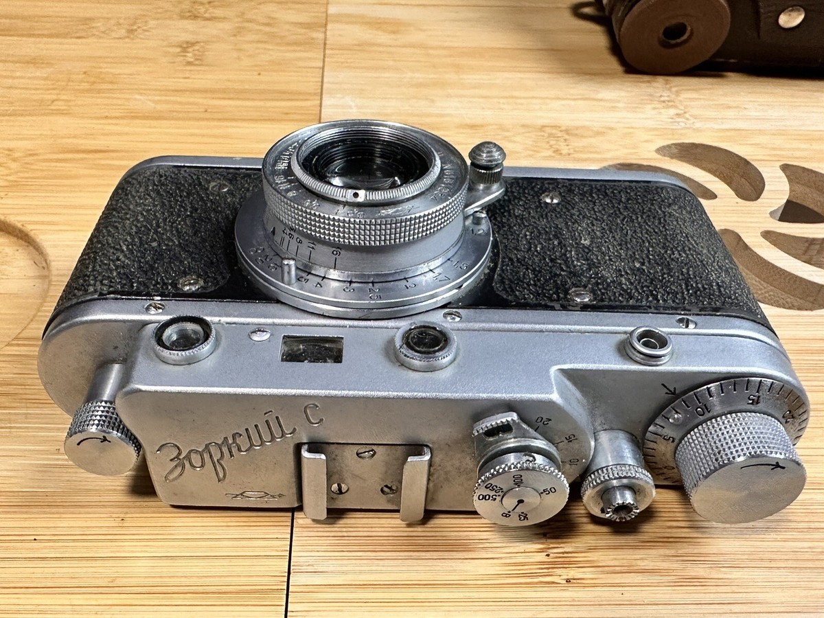 Zorki C Original Soviet USSR camera f3.5/50mm lens Industar 22 Red