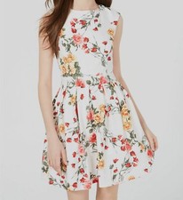 New $120 Emerald Sundae Juniors' White Floral Crew-Neck Fit & Flare Dress Size M