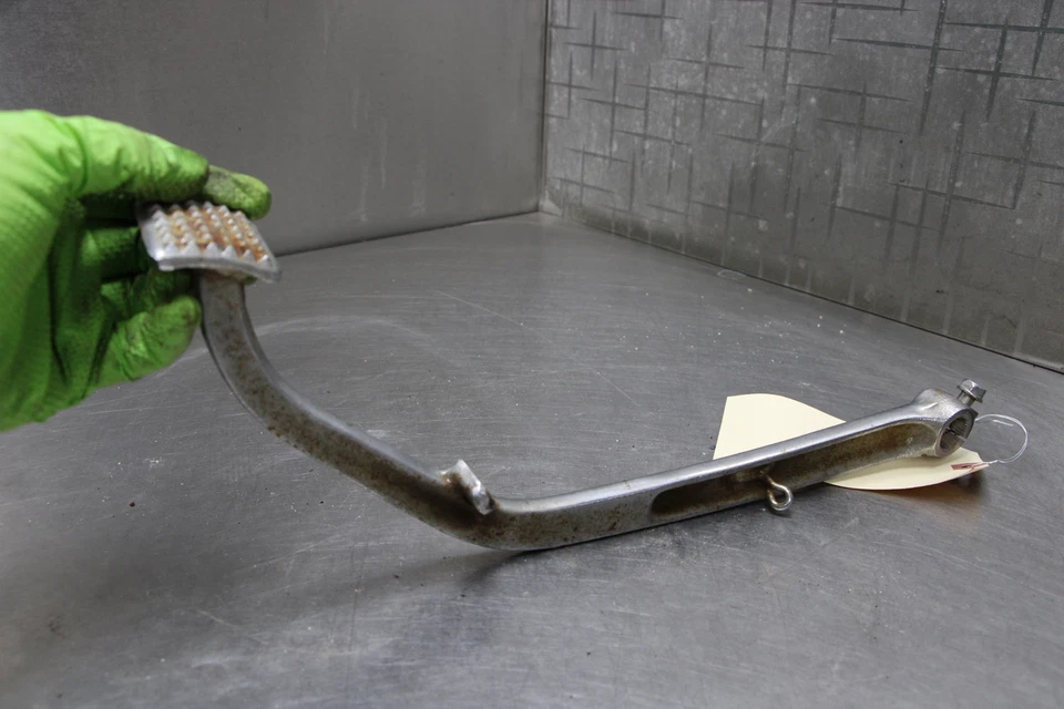 1985 Honda Magna 700 VF700C Rear Brake Pedal Foto 2 de 3