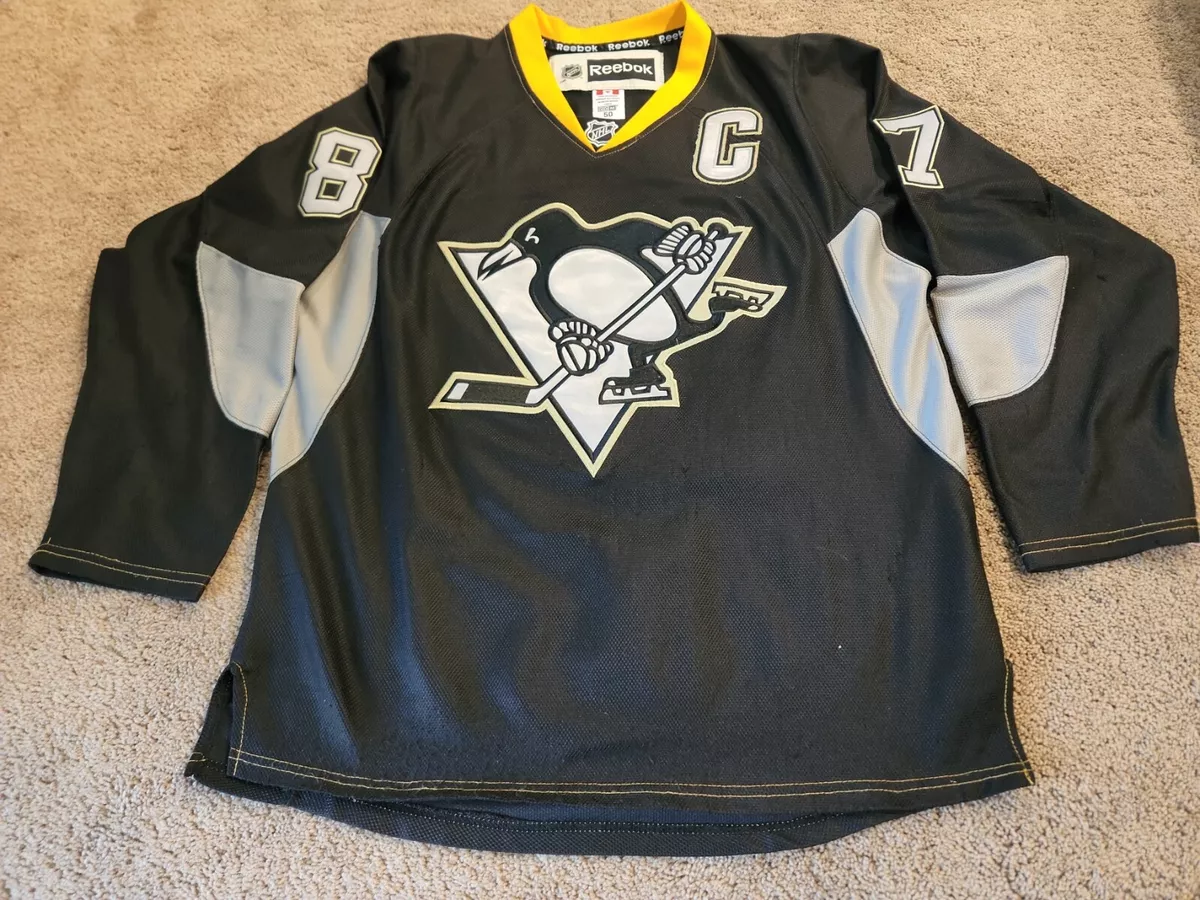 Sidney Crosby has specialized Pittsburgh Penguins jersey made to