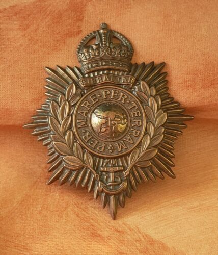 insigne ,badge ,Royal Marines Gibraltar   Kc Laiton 87 MM Ancien - Photo 1/2
