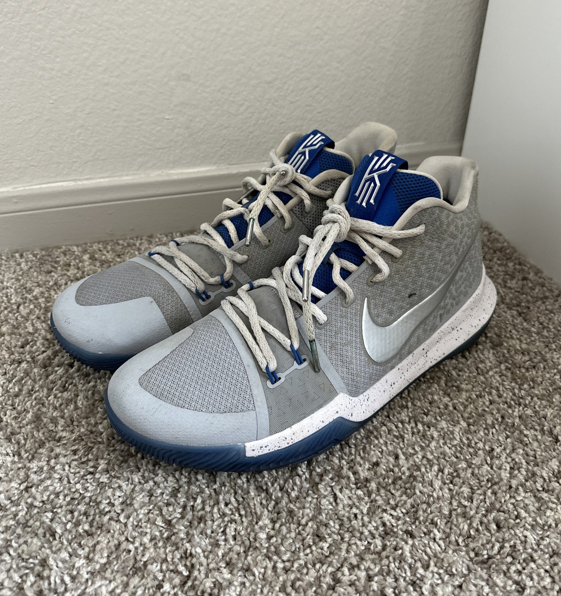 カイリー3DUKE Kyrie 3 'Duke' - Nike - 852395 102 - hyper cobalt/white