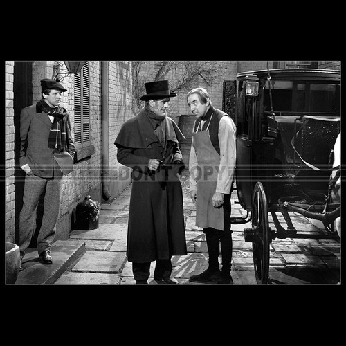 photo-f-019327-bela-lugosi-boris-karloff-russell-wade-the-body