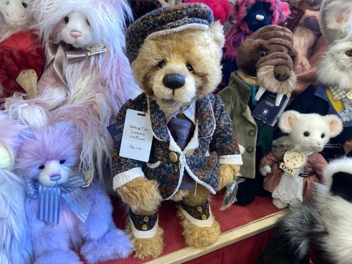 Charlie Bears Making Time, Number 118 Mohair/Alpaca 2024 Collection - BEAR SHOP - Picture 4 of 13