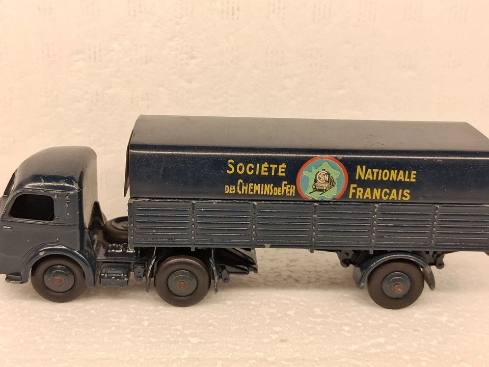 Dinkytoys Panhard SNCF Réf: 32AB version " Locomotive " - Photo 2/4