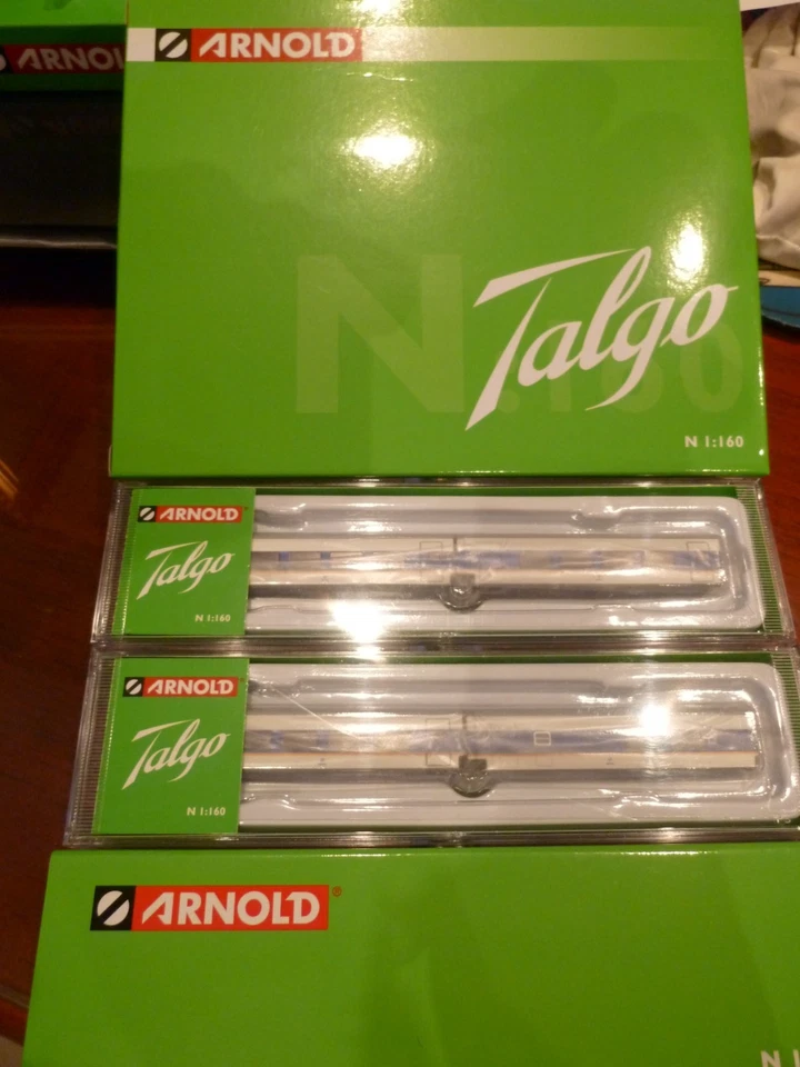 TALGO 200 RENFE CON LOCOMOTORA 269 DIGITAL COMPLETO (10 COCHES) DE ARNOLD - Imagen 2 de 4