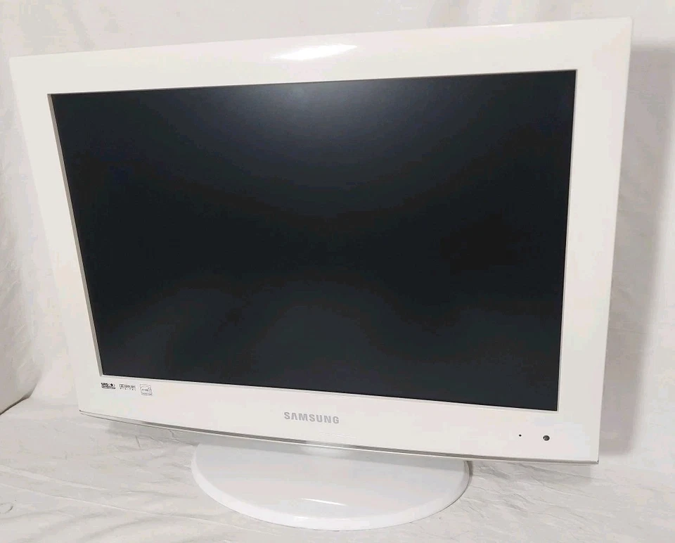 Samsung LN19A451C1DXZA 19 inch LCD TV HDMI 720p Flat Gaming Television Remote - Image 3 of 4