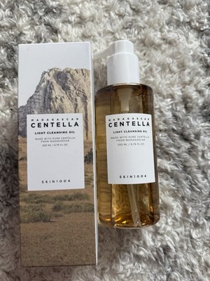 SKIN1004 Madagascar Centella Light Cleansing Oil Face Cleanser 200ml