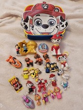 L@@K- PAW PATROL Lot! Cute Bag Full! Many Toys, A Grow Towel! Light Up Toy Too