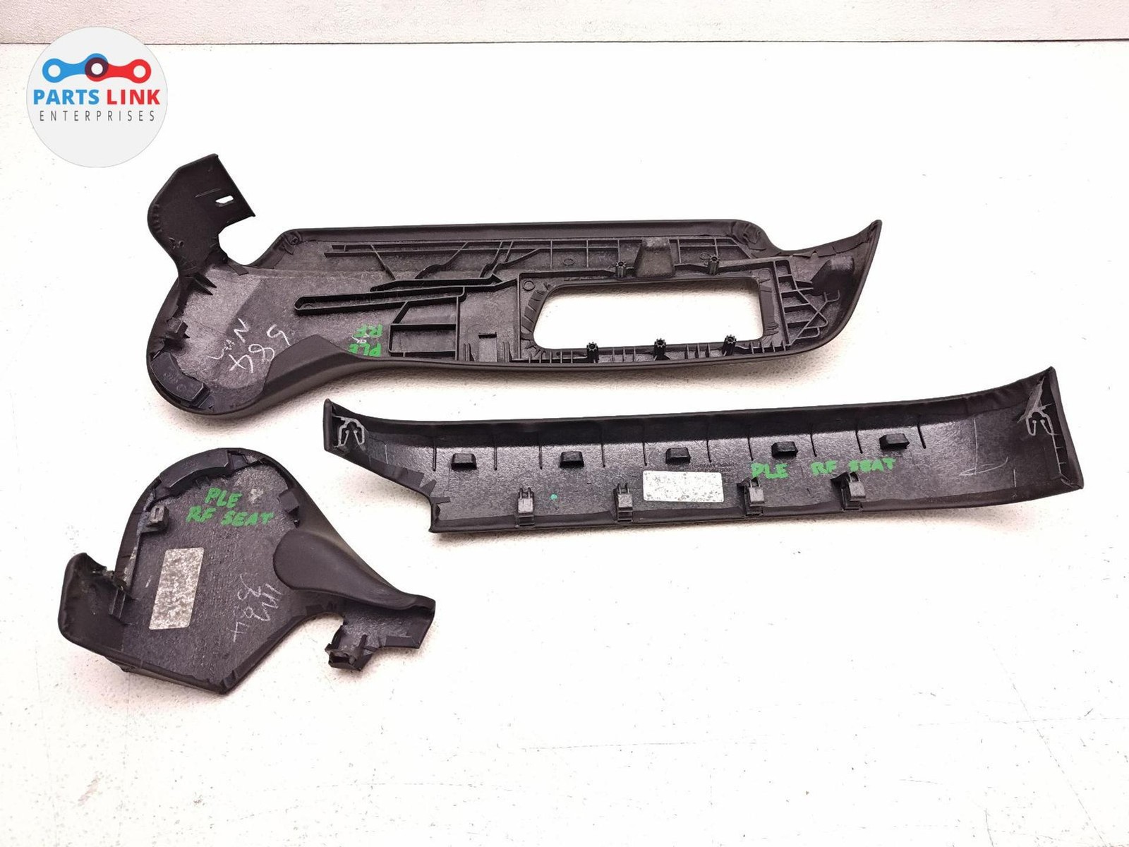 2016-20 BENTLEY BENTAYGA FRONT RIGHT SEAT TRIM SIDE COVER PANEL SWITCH BEZEL 636