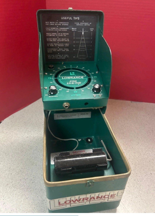 Lowrance X-15 Computer Sonar Fish Locator U.S.A. Parts Only Untested