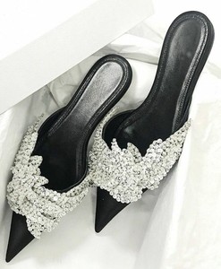 pointed toe slippers