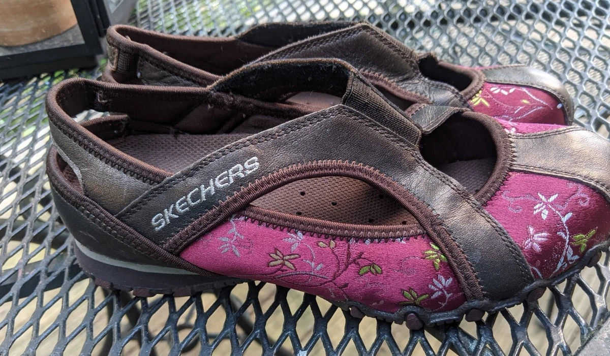 Skechers store red flats