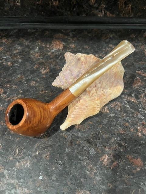 Savinelli Oscar Lucite 207 estate tobacco pipes