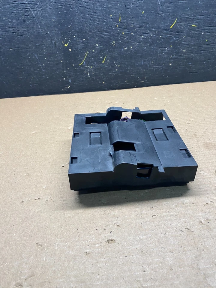 2007 to 2011 GMC Acadia BCM BCU Body Control Computer Module OE s6487 DG - Image 4 of 4